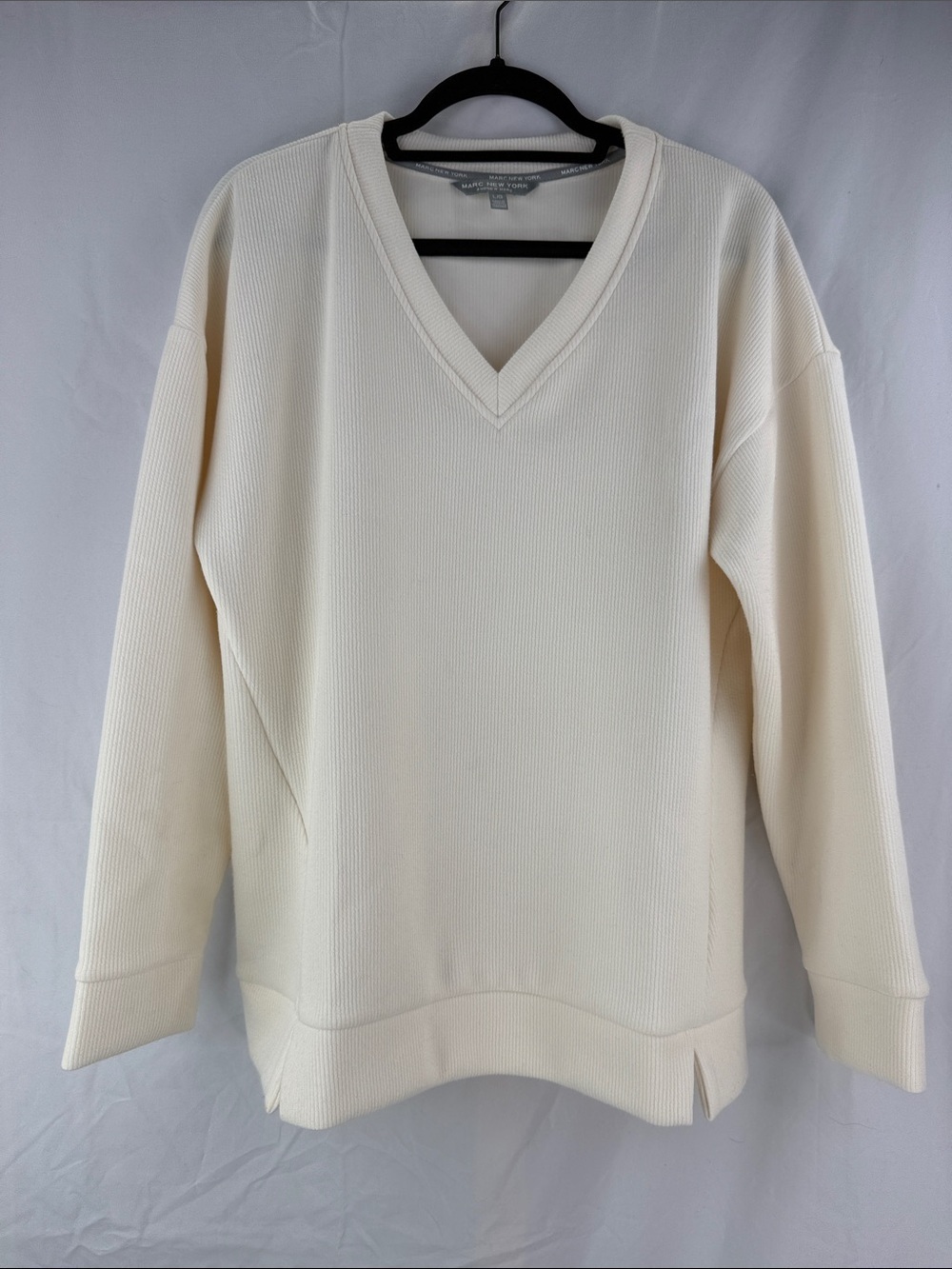 Marc New York Andrew Marc Women’s Size Large Cream V-Neck Ribbed Sweater